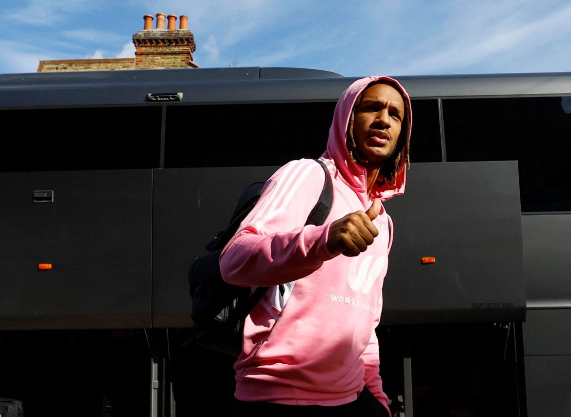 Newcastle: Benitez had a mare on Mbabu