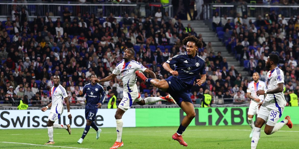 Everton "interested" in signing new versatile £36k-a-week England int'l